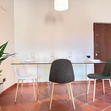 Apartamento Domus Floramonti In The Heart Of