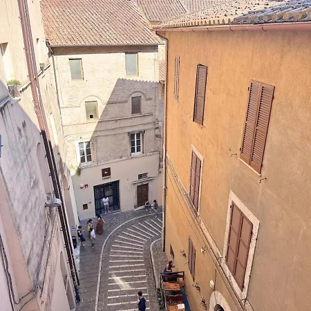 Apartamento Domus Floramonti In The Heart Of *